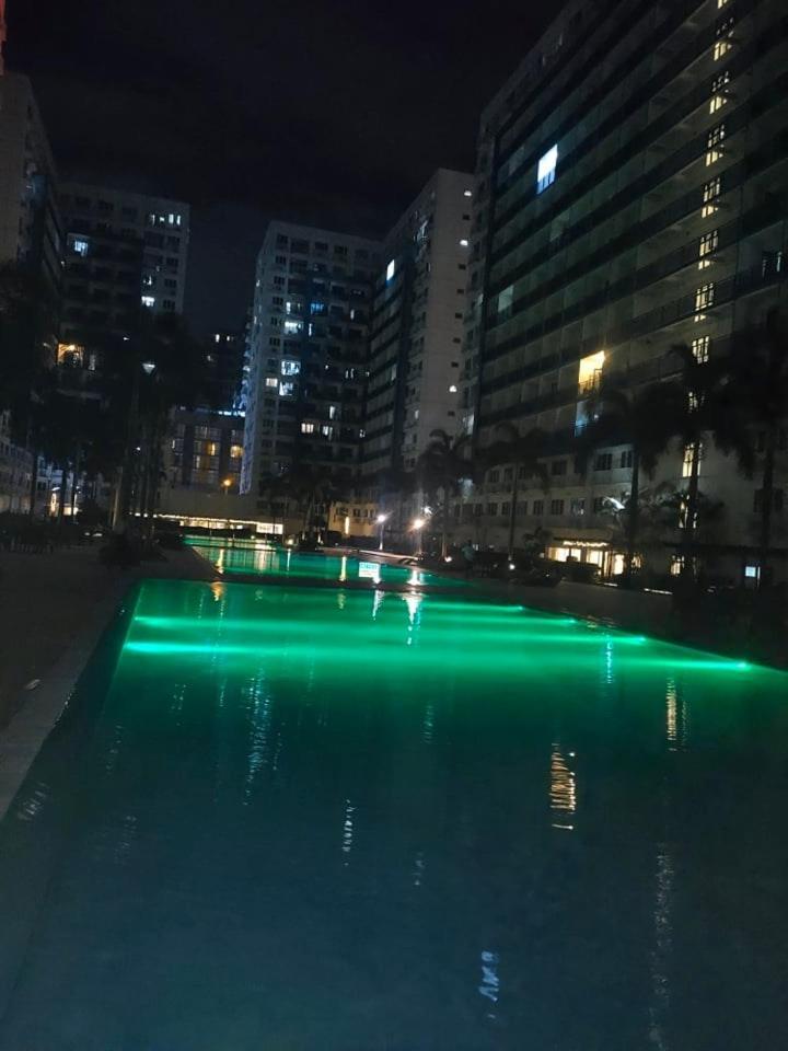 Bliss Staycation At Sea Residences By John Manila Exteriör bild