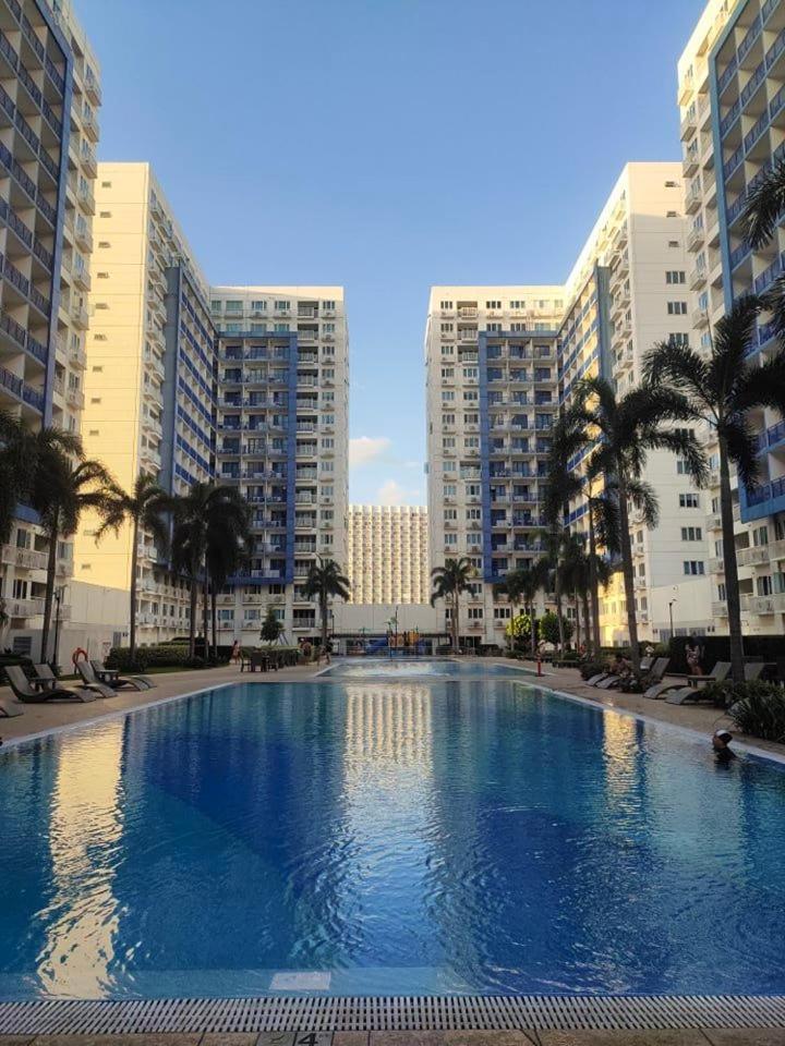 Bliss Staycation At Sea Residences By John Manila Exteriör bild